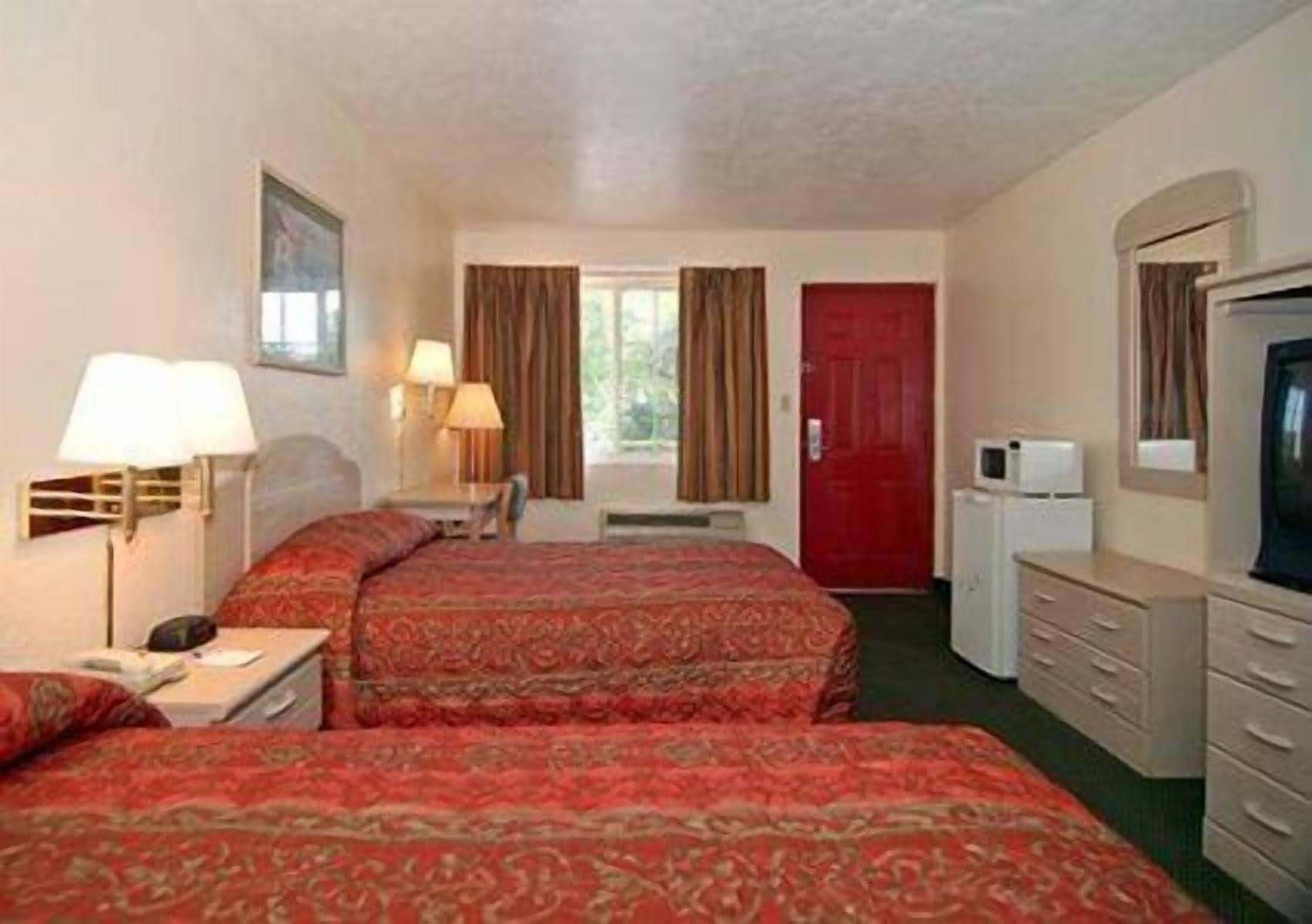 Rodeway Inn Gainesville - University Area Экстерьер фото