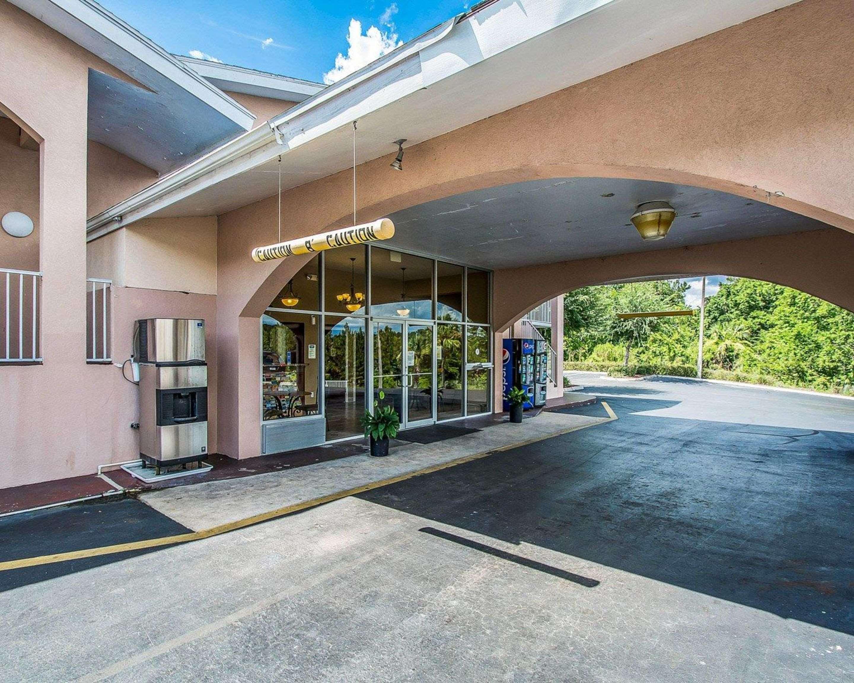 Rodeway Inn Gainesville - University Area Экстерьер фото