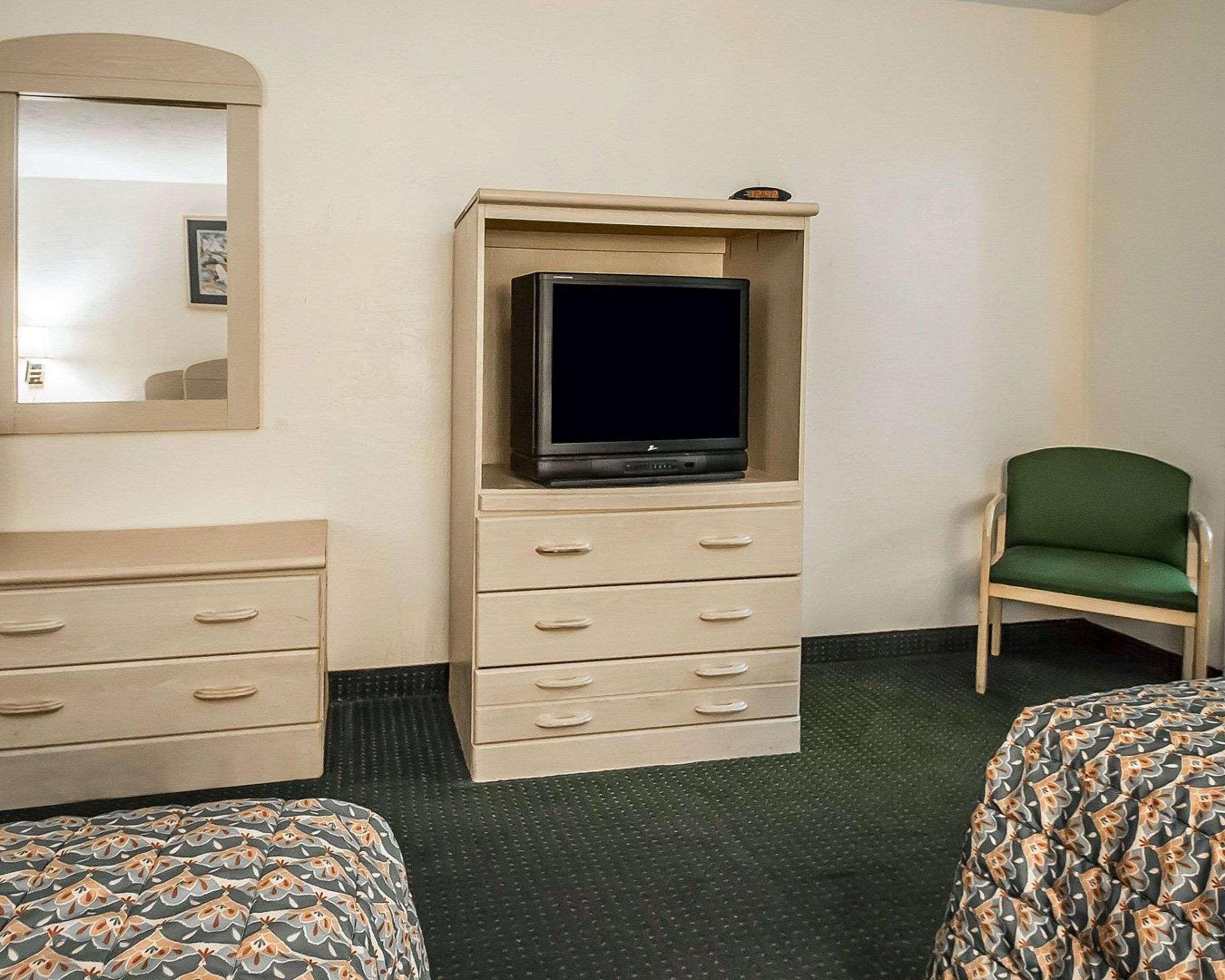 Rodeway Inn Gainesville - University Area Экстерьер фото