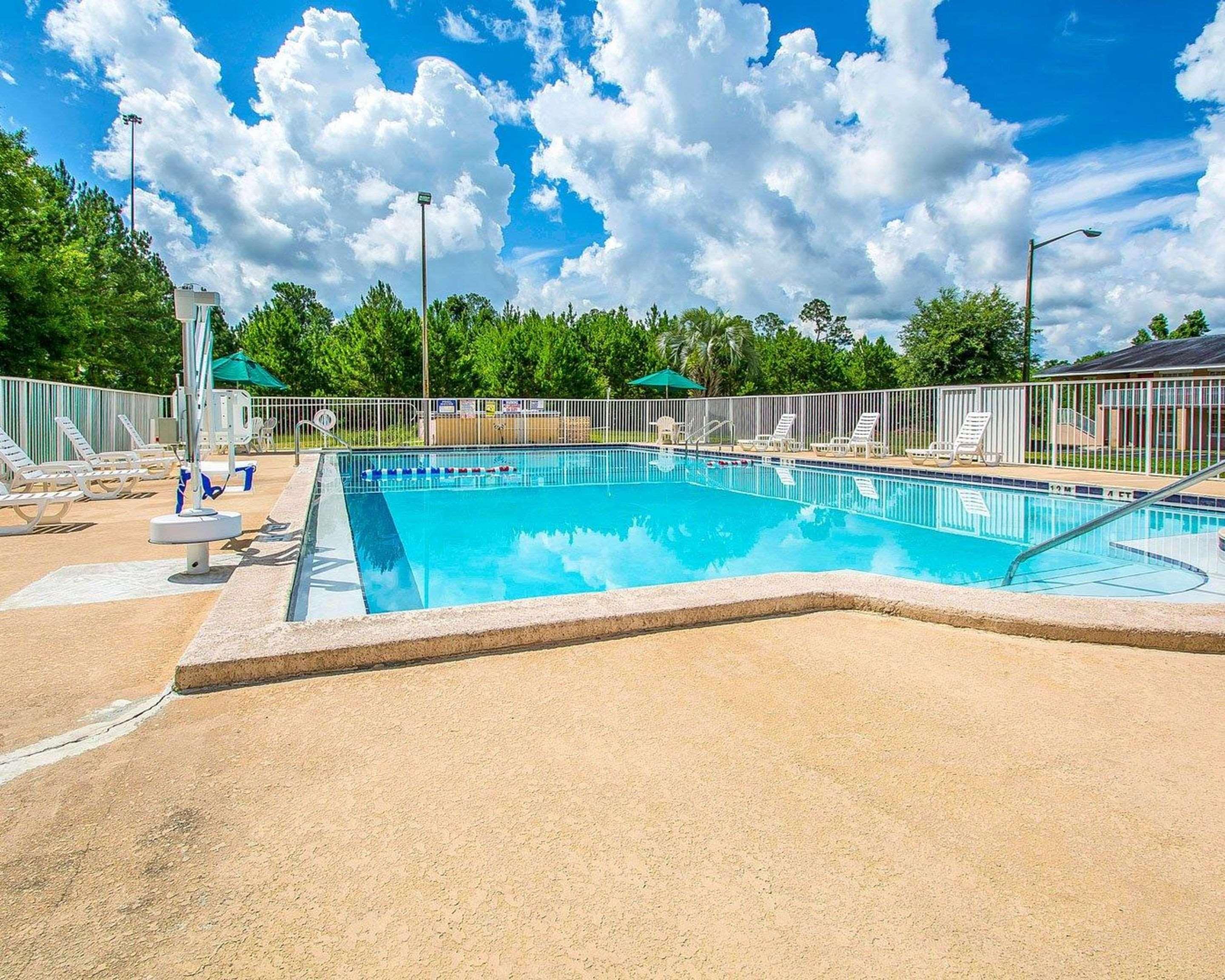 Rodeway Inn Gainesville - University Area Экстерьер фото