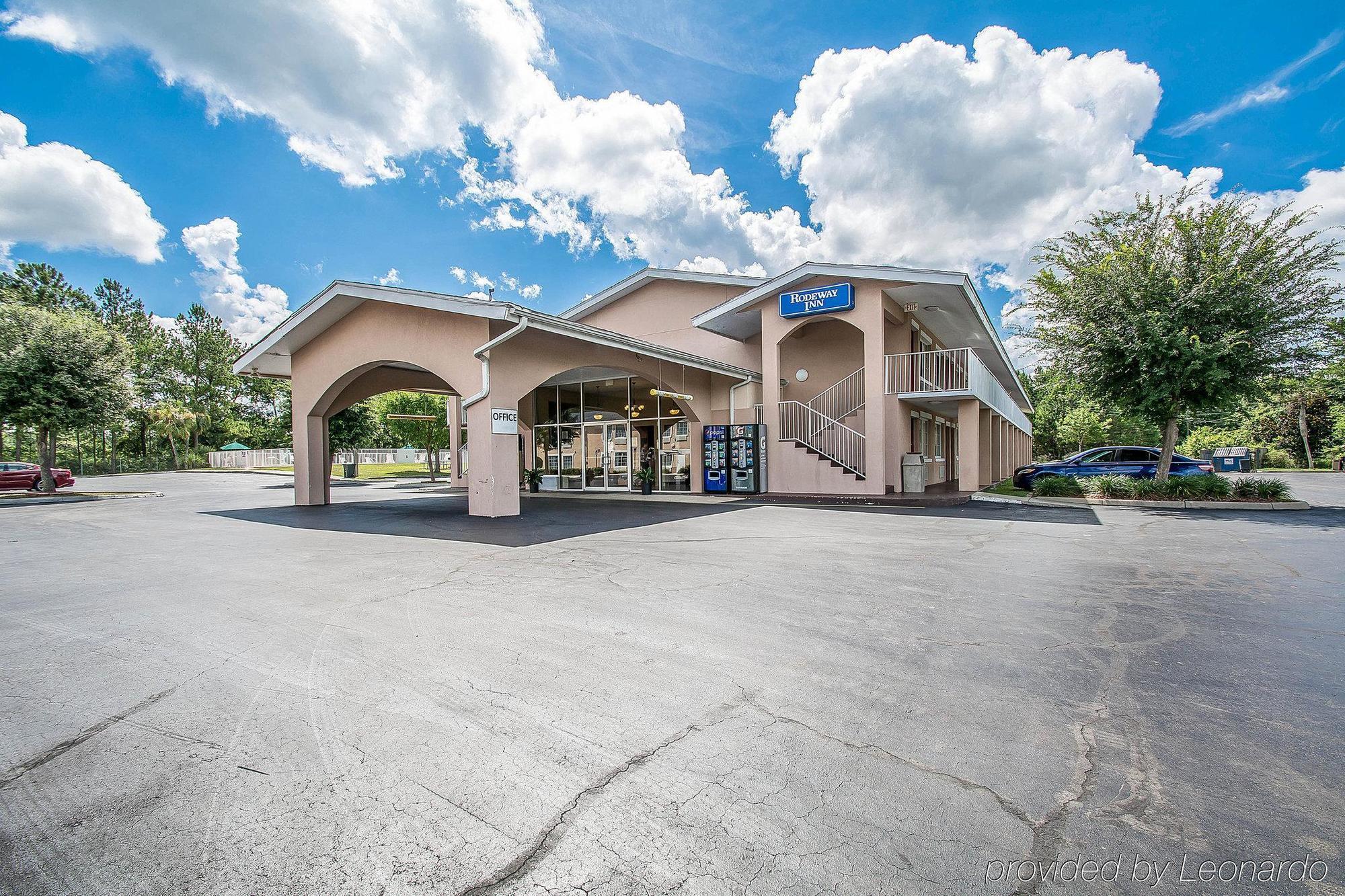 Rodeway Inn Gainesville - University Area Экстерьер фото