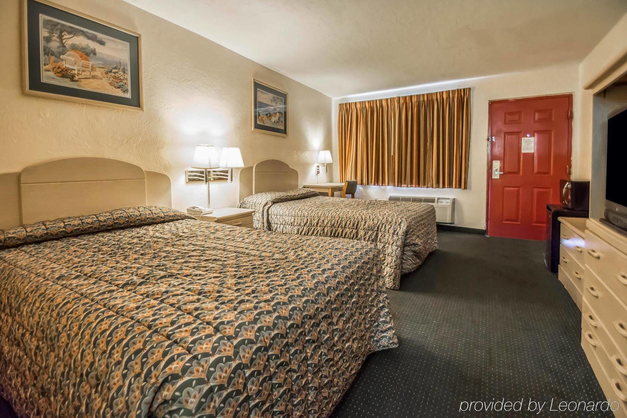 Rodeway Inn Gainesville - University Area Экстерьер фото