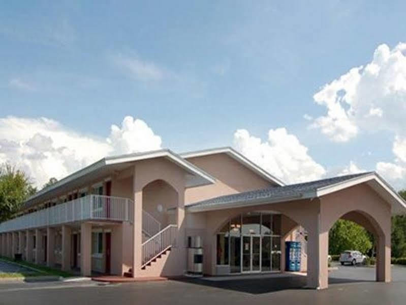 Rodeway Inn Gainesville - University Area Экстерьер фото